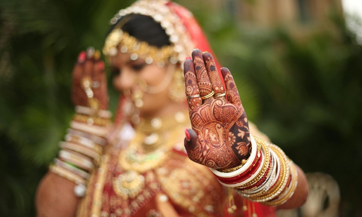 How Wedgate Matrimony Finds Suitable Matches for High-Status Jain Families