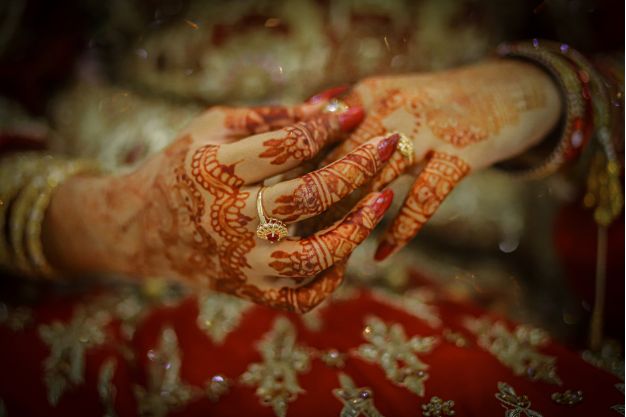 Role of Marriage Bureaus in Facilitating Marriages Between Different Nationalities