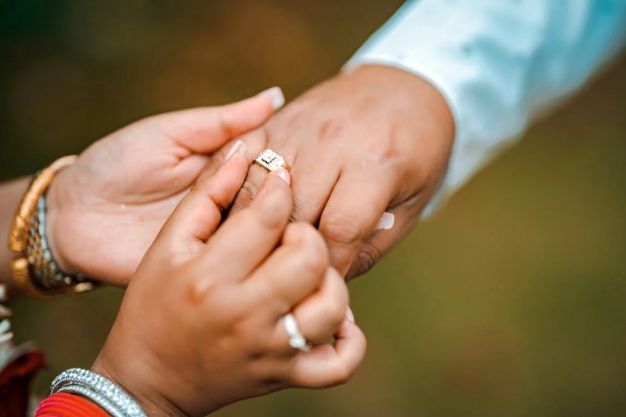 How Wedgate Matrimony Helps Busy Professionals Find Their Perfect Match?