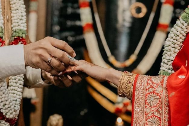 Saat Phere Explained: The 7 Sacred Vows of a Marriage Ceremony
